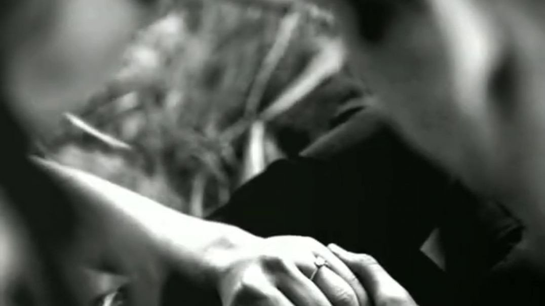 ⁣Pirai Thedum Iraviley | Tamil Songs Whatsapp Status Video | Love Feeling Songs